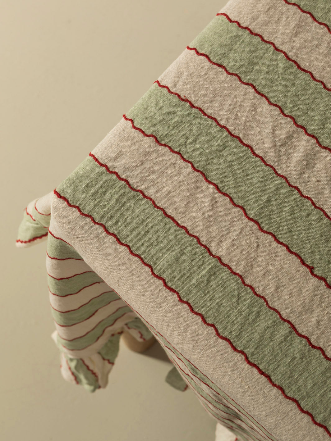 Marionette tablecloth pistachio