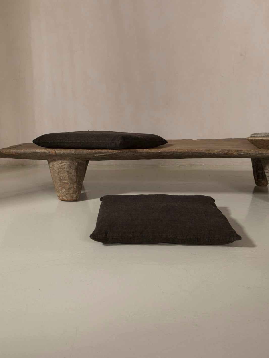 Set de Almohadones Zabutón Yakisugi Isabelle Yamamoto 55x55cm 2