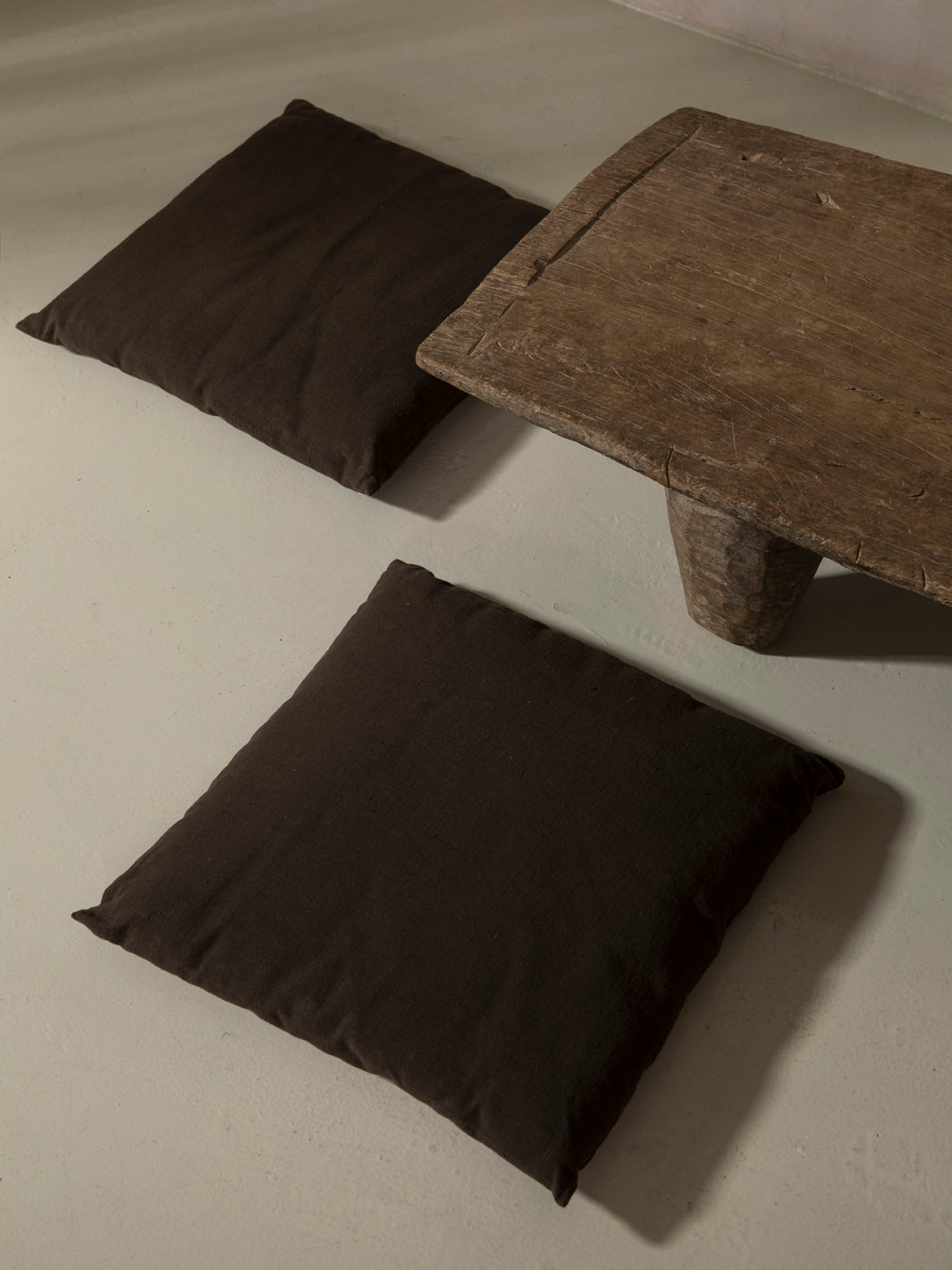 Set de Almohadones Zabutón Yakisugi Isabelle Yamamoto 55x55cm 3