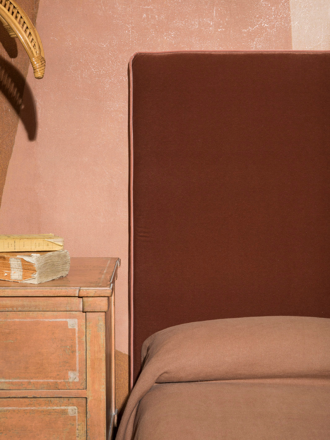 Rohe Magnolia headboard
