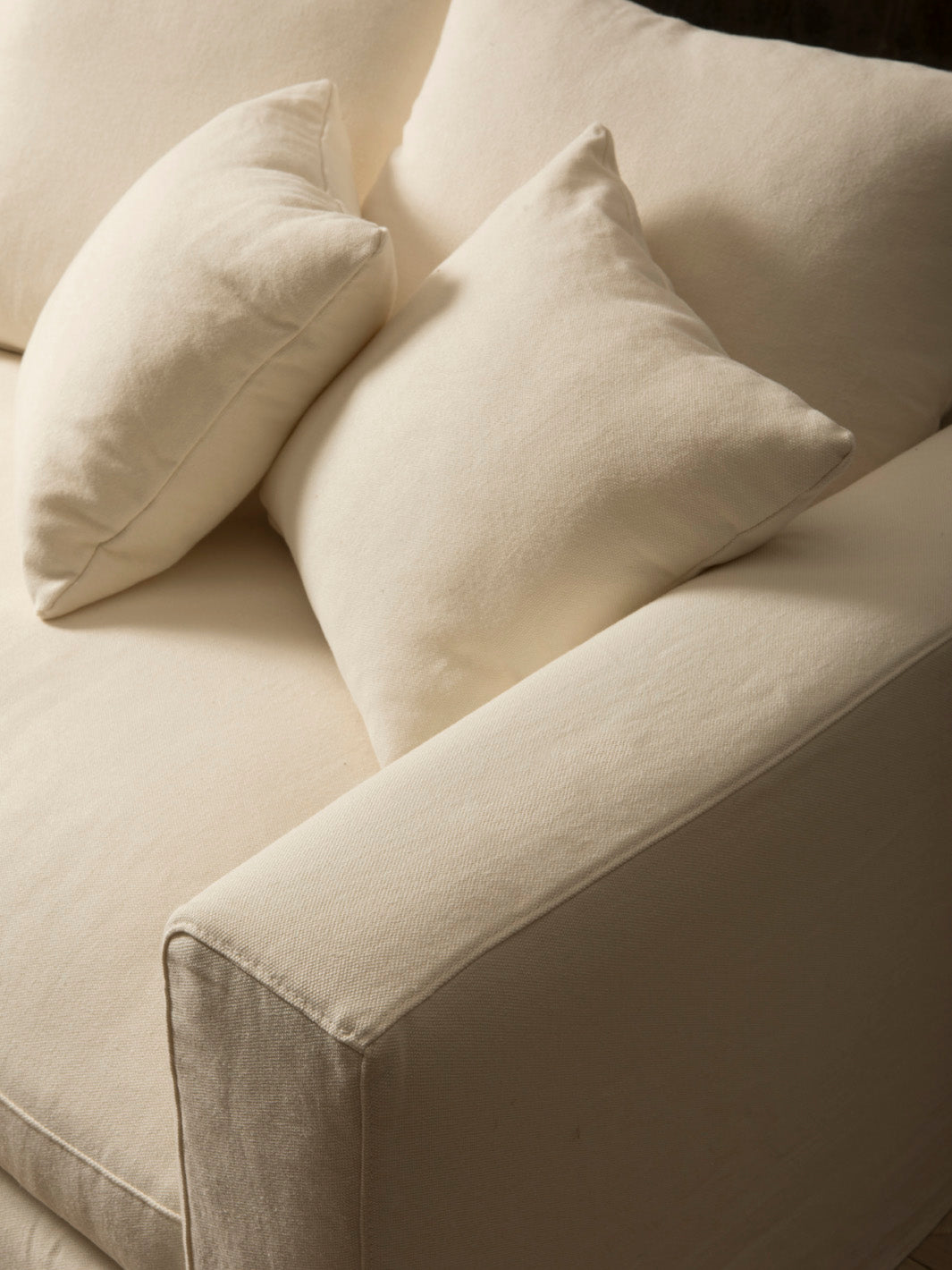 Omaanda Pearl Linen Sofa
