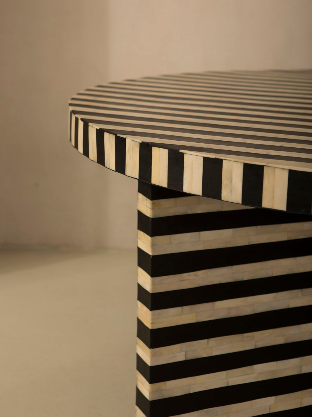 Mesa marquetería África rayón Ø120cm