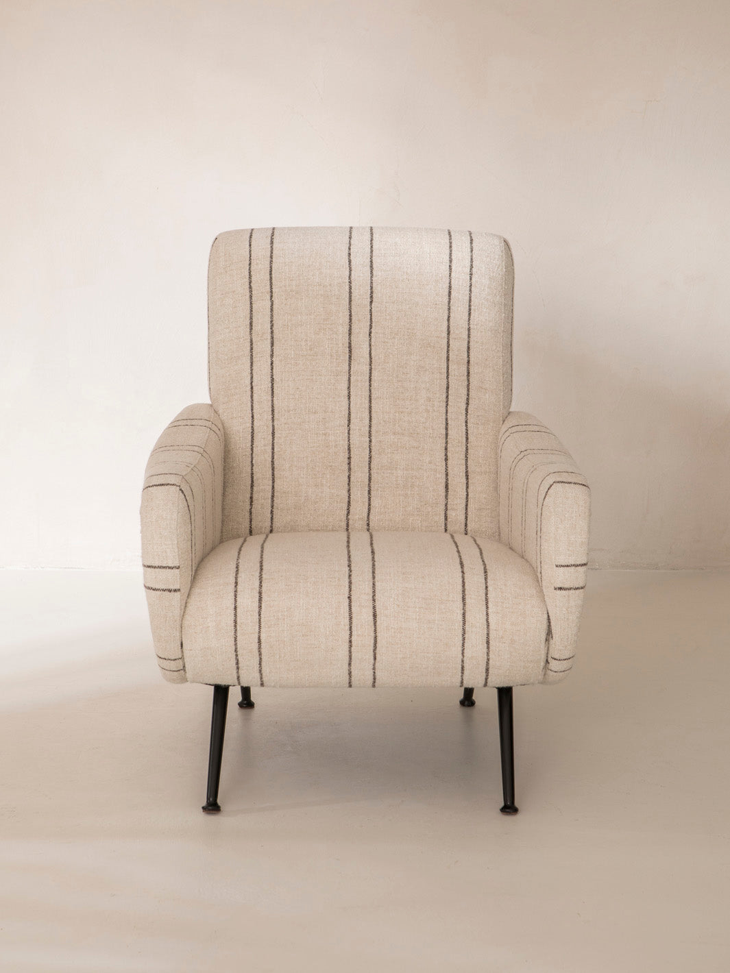 Mid Armchair