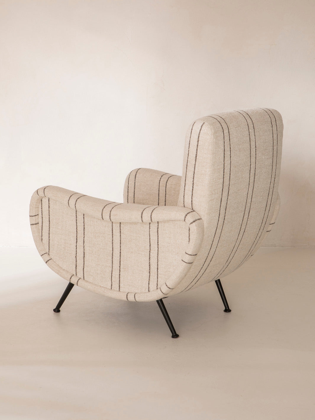Mid Armchair