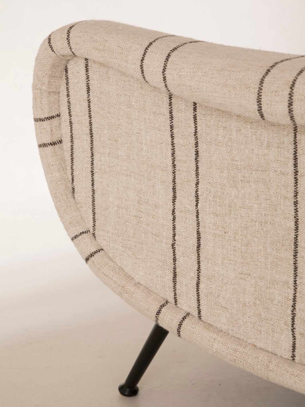 Mid Armchair