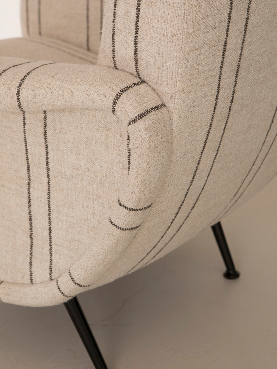 Mid Armchair