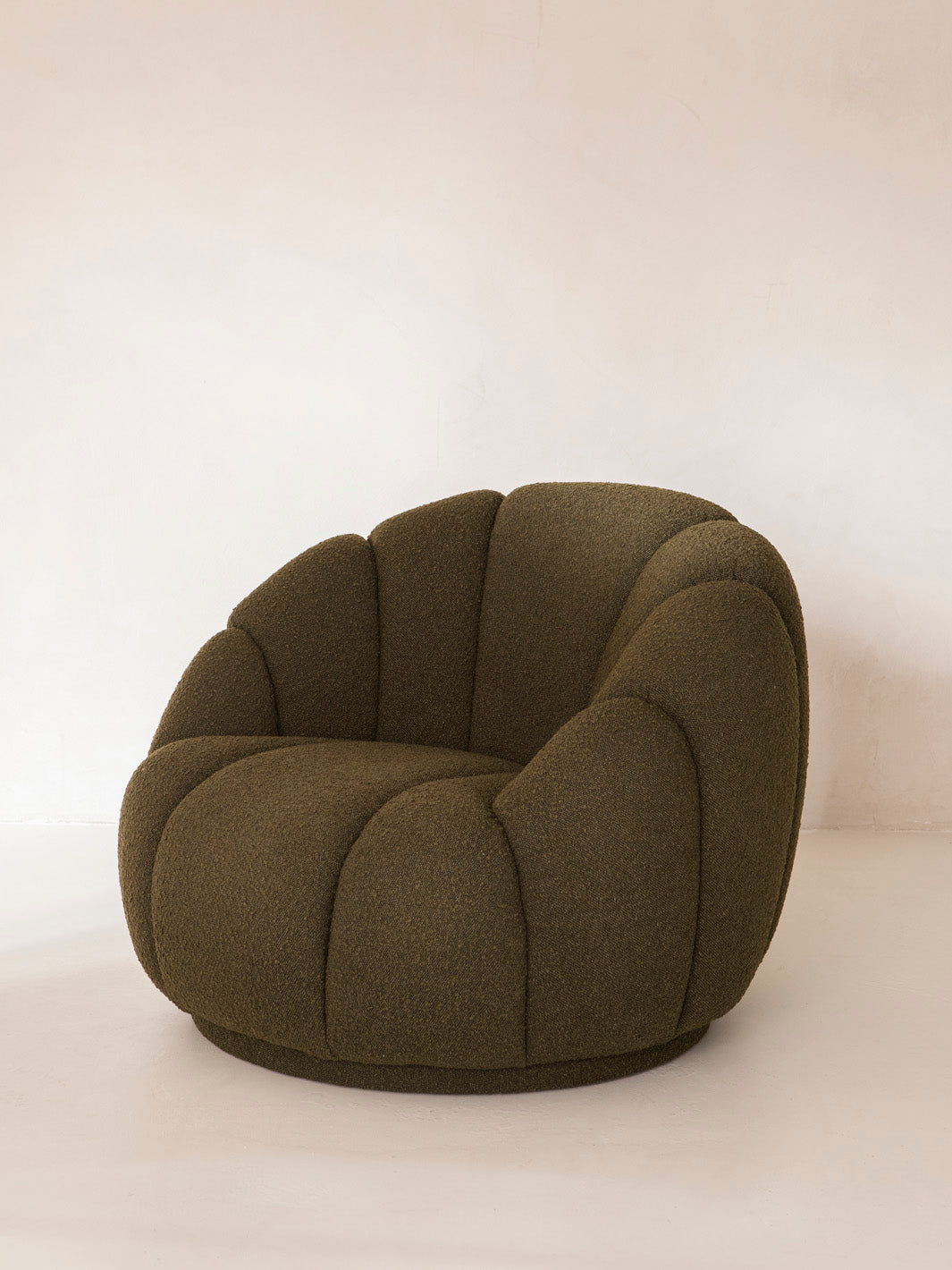 Frida olive armchair