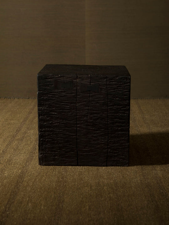 Peana Kuro 40x40x40cm