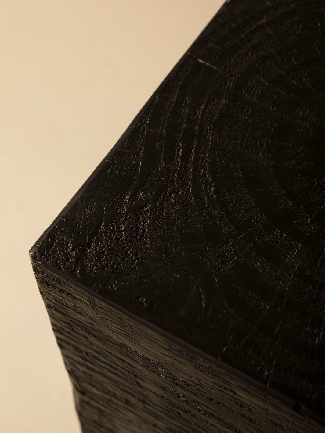 Peana Kuro 40x40x100cm