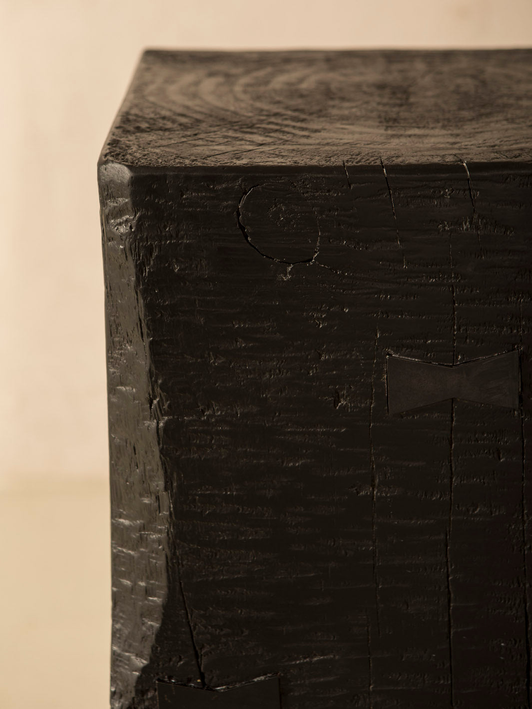 Peana Kuro 40x40x100cm
