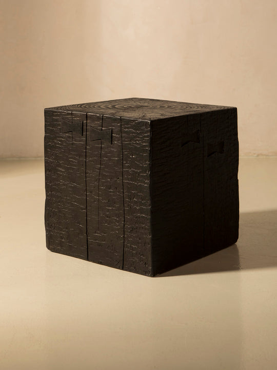 Peana Kuro 40x40x40cm