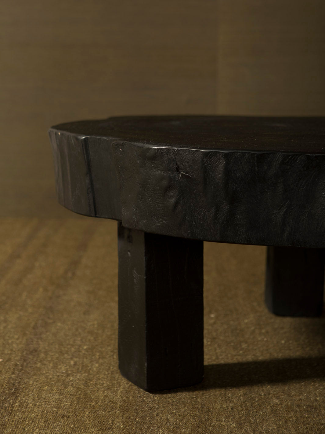 Yuán Yakisugi Pair of Tables