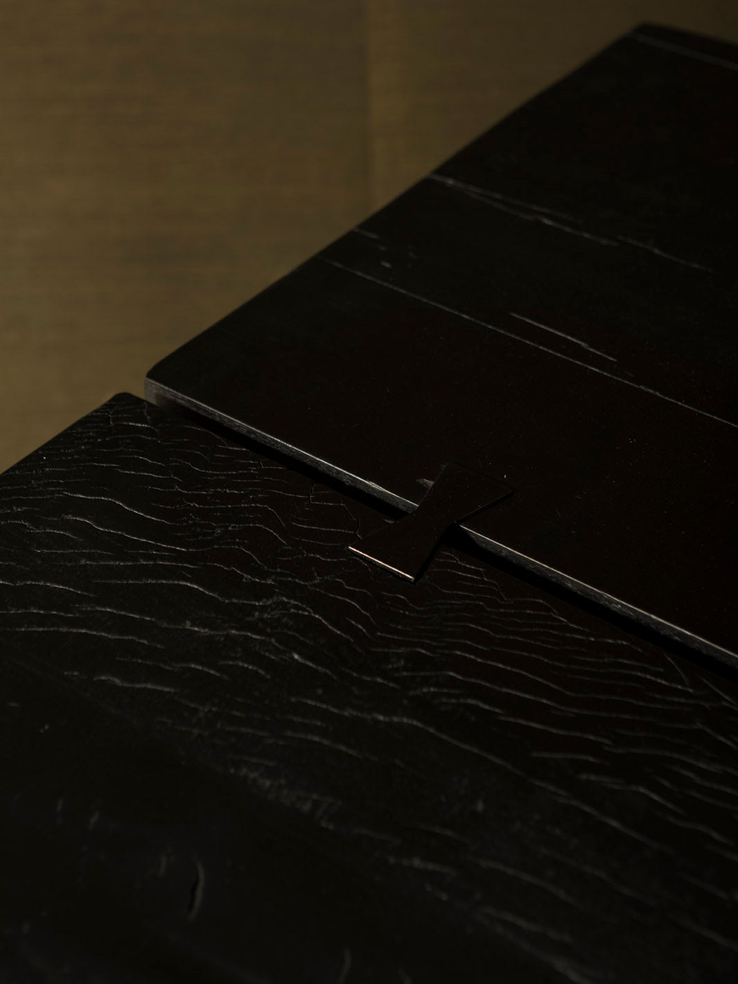 Mesa de comedor Ironwood centenario