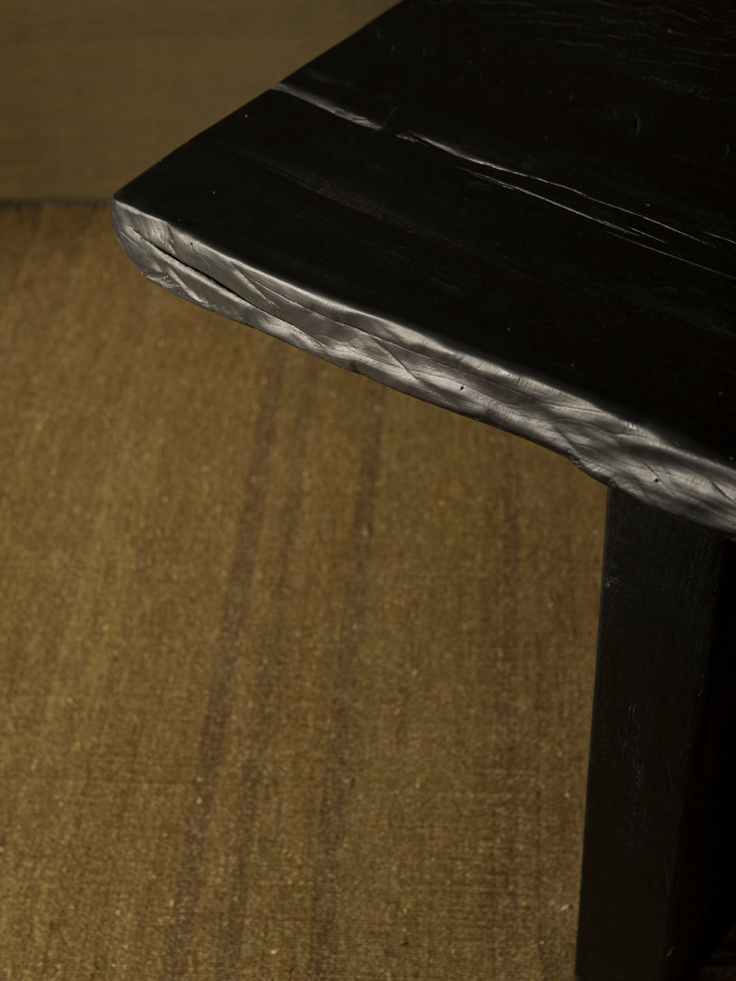 Mesa de comedor Ironwood centenario