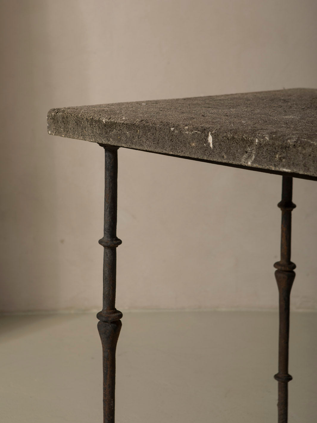 Mesa Bretaña s.XIX