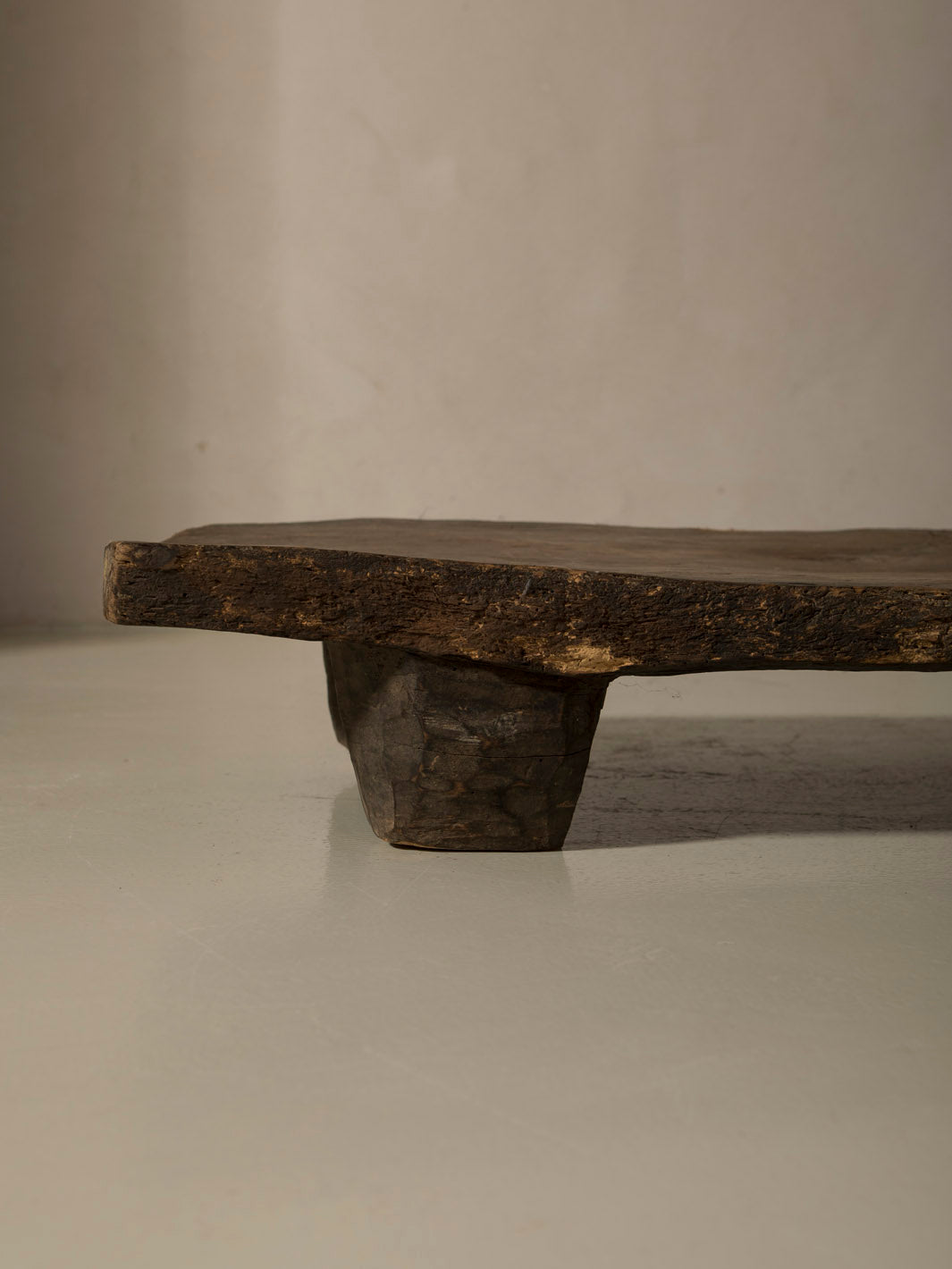 Mesa Naga baja