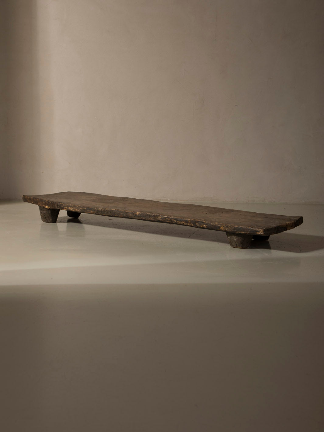 Mesa Naga baja