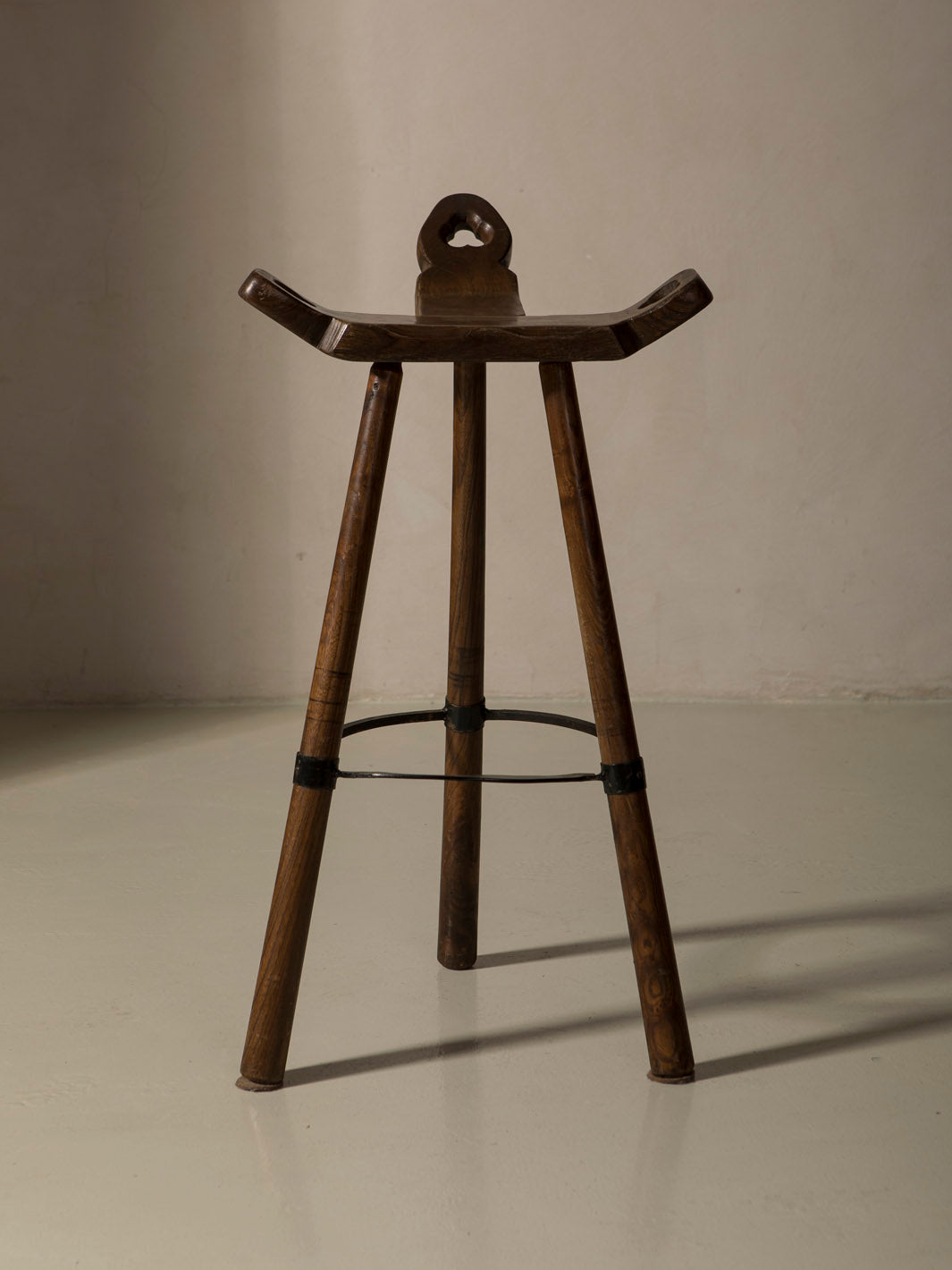 Pareja taburetes alsacianos años 50