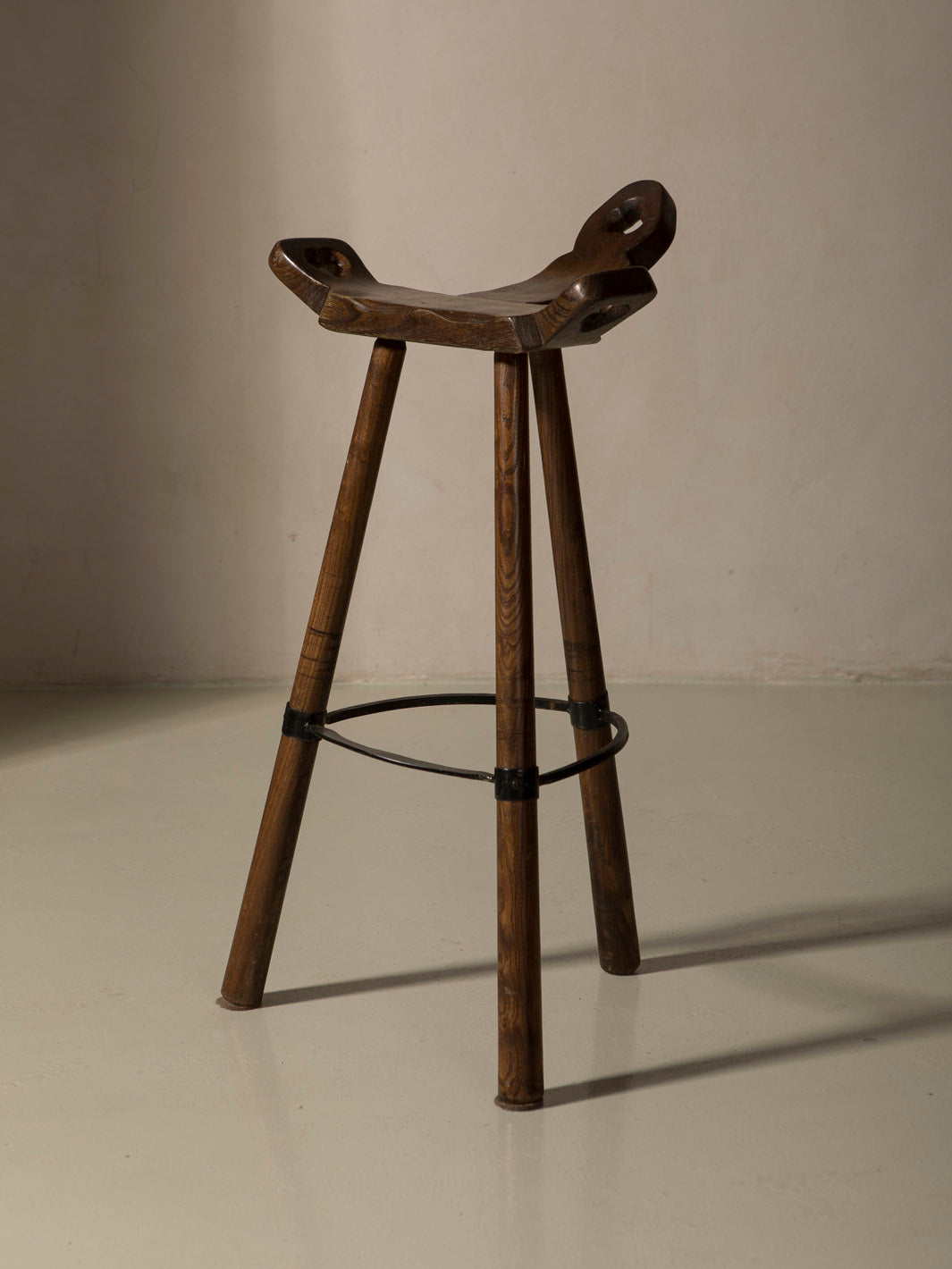 Pareja taburetes alsacianos años 50