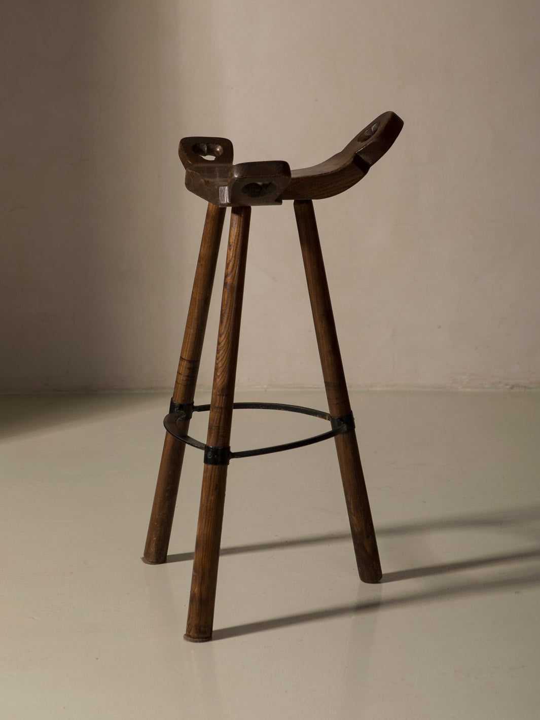 Pareja taburetes alsacianos años 50