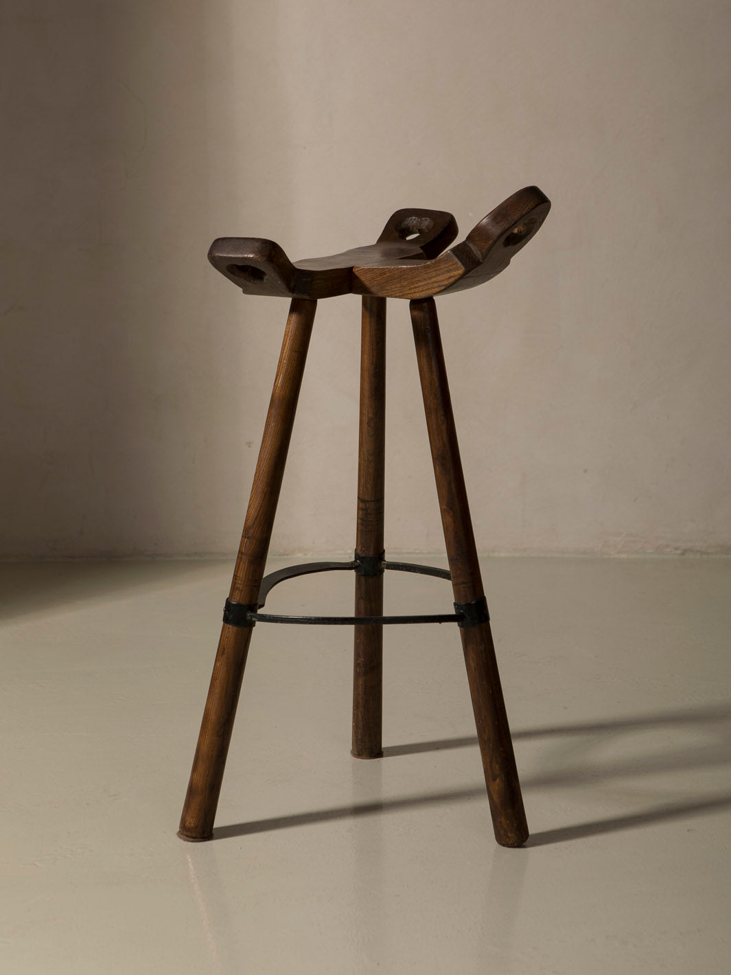 Pareja taburetes alsacianos años 50