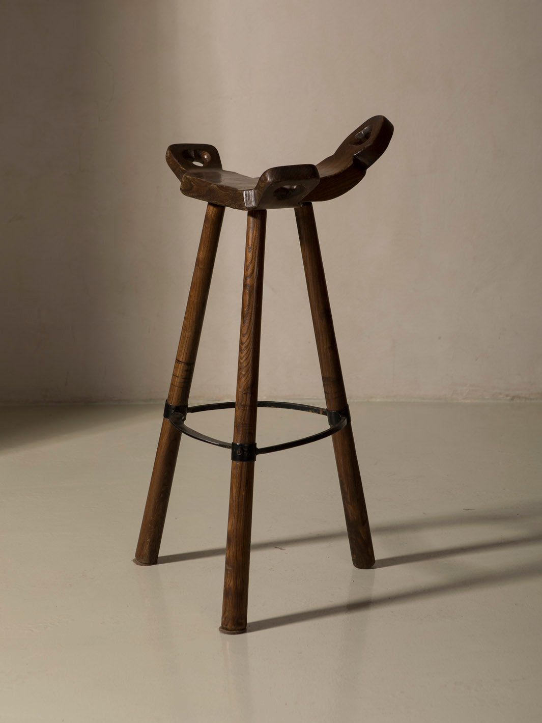 Pareja taburetes alsacianos años 50