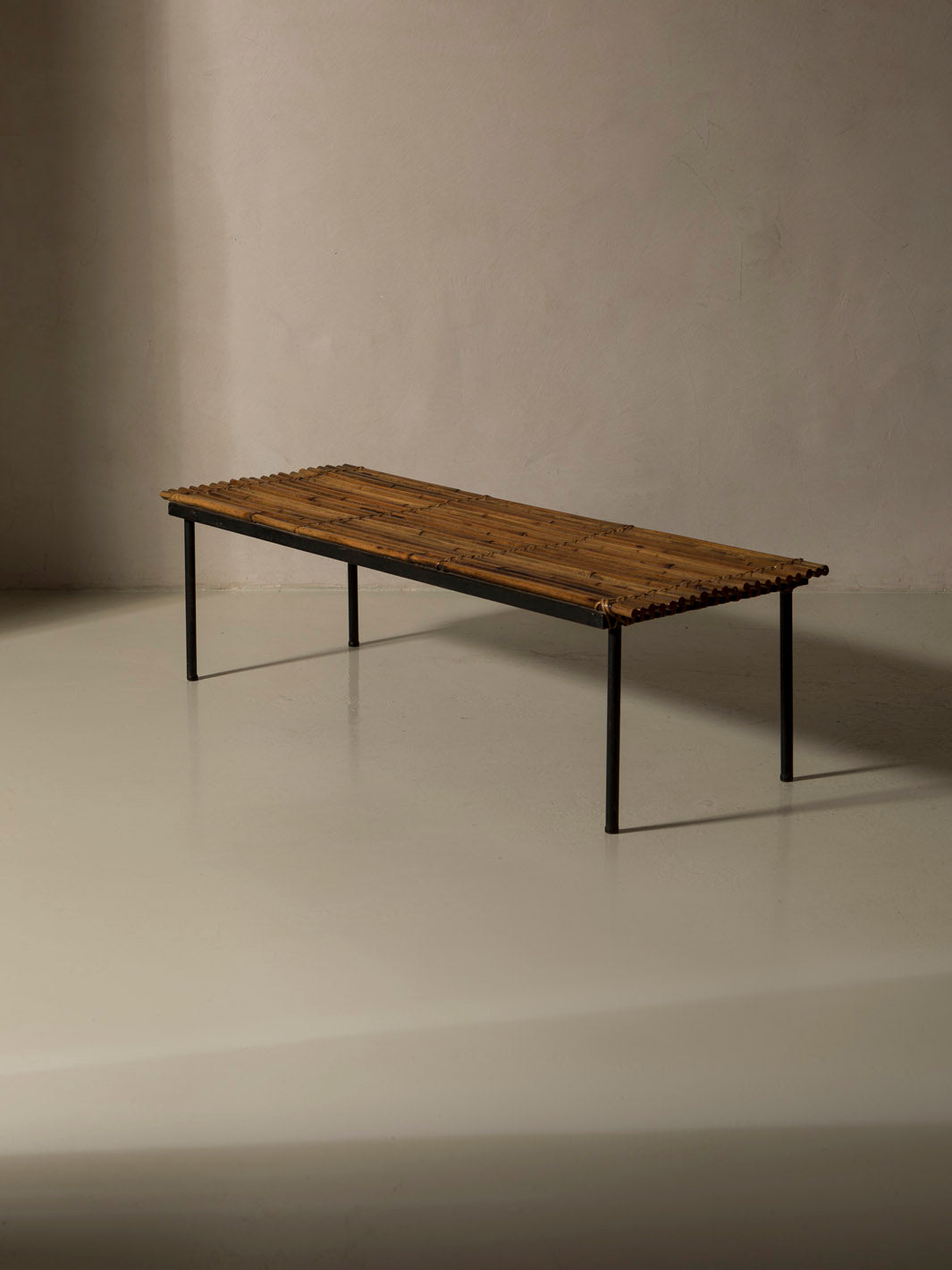 Banco bambú y hierro años 50