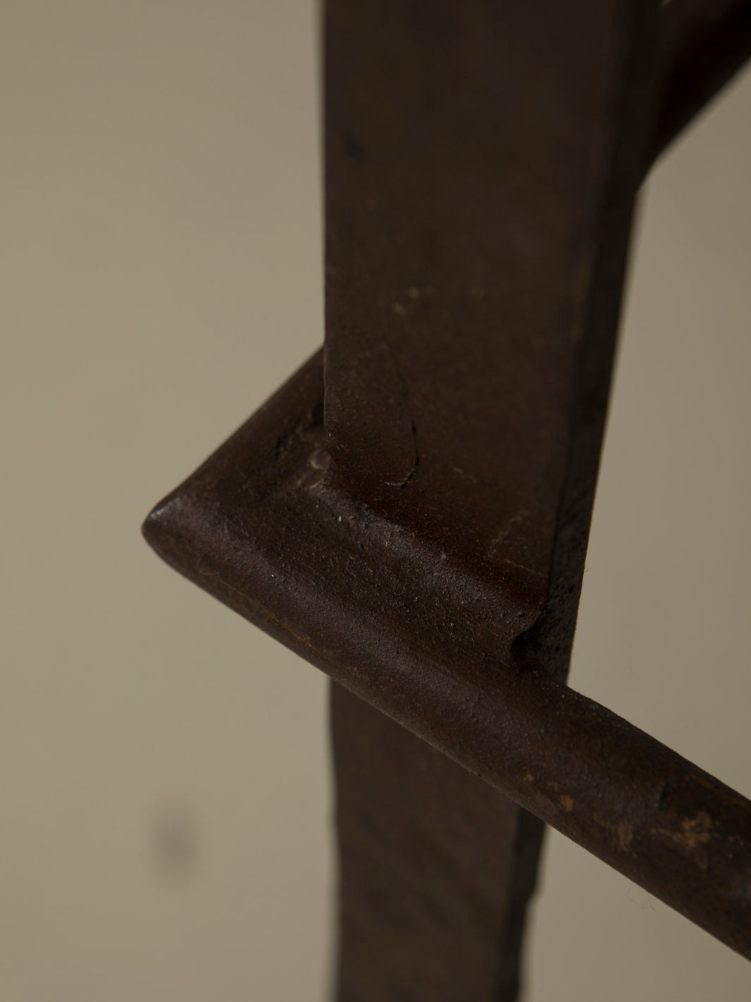 Mesa piedra Rogne s.XIX