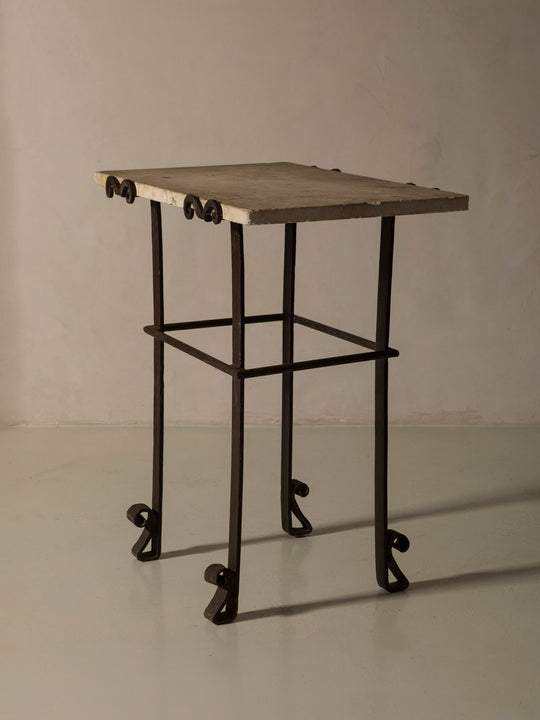 Mesa piedra Rogne s.XIX