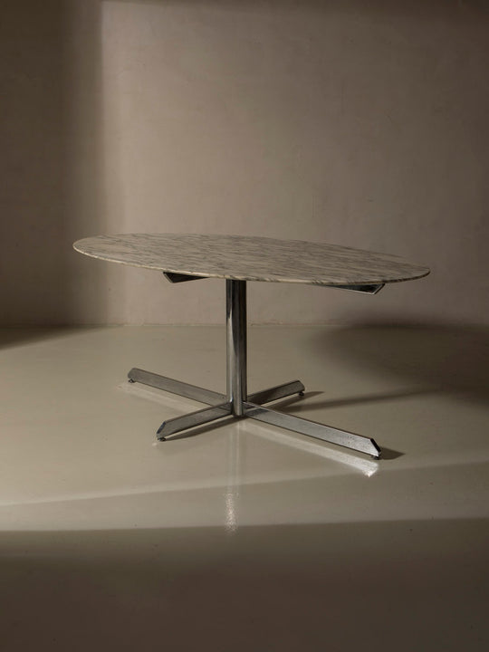 Mesa ovalada Knoll años 60