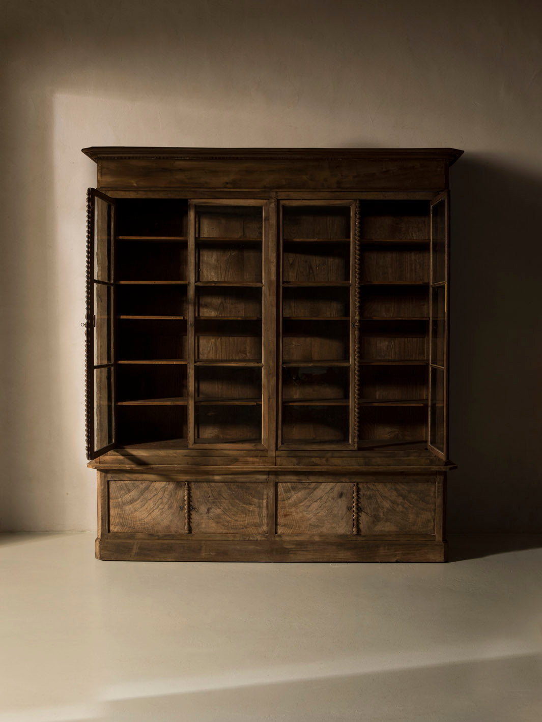 Librería rosa de nogal s.XIX