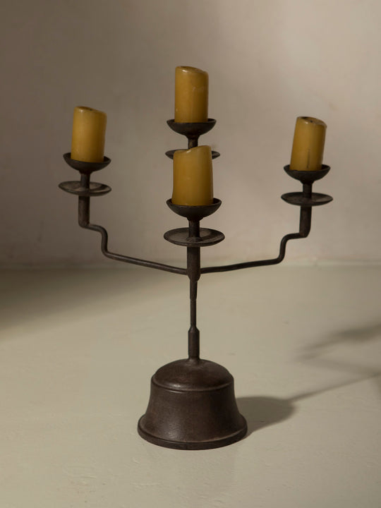 Candelabro Bell de hierro forjado para 4 velas