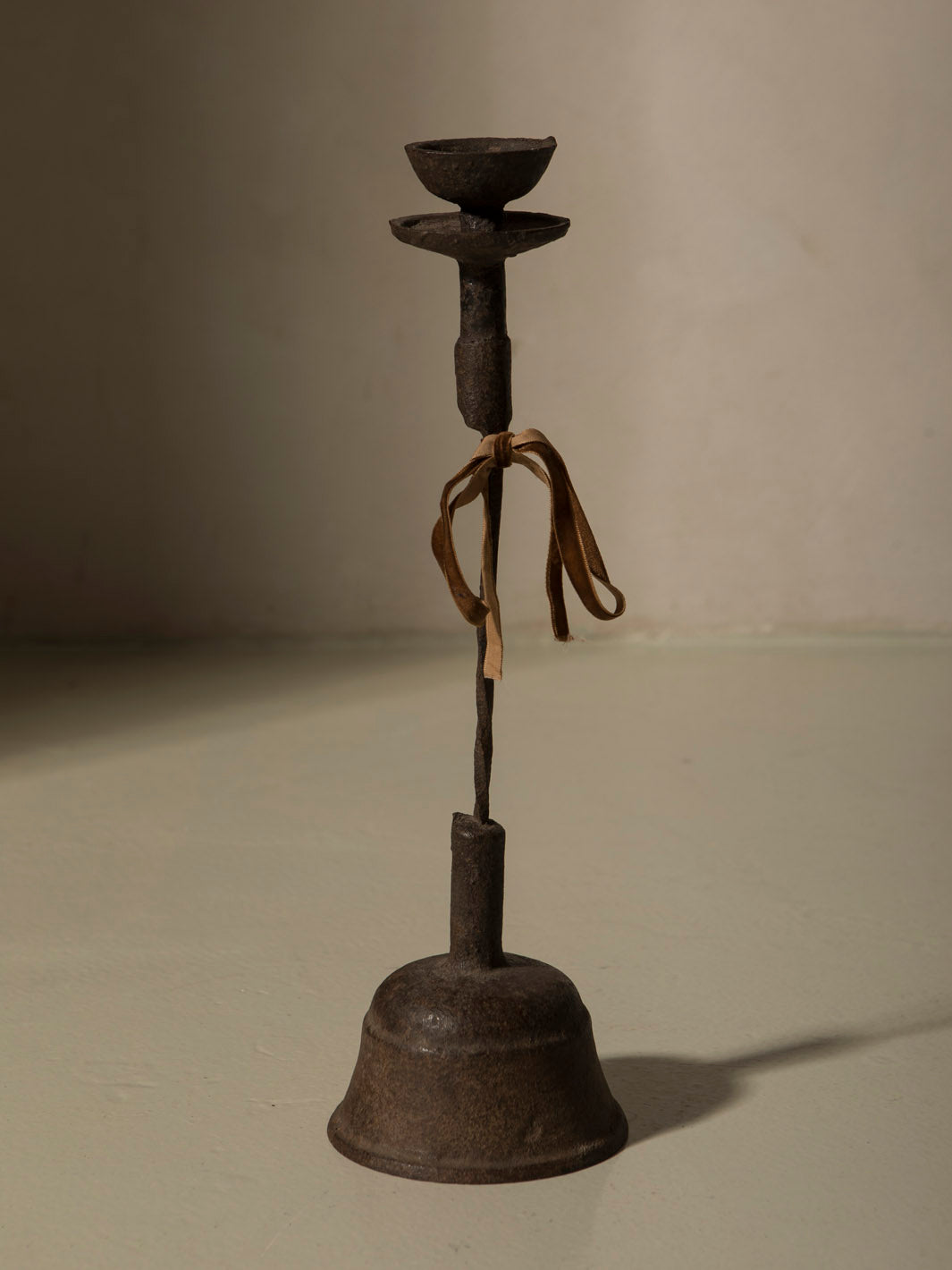 Candelabro Bell de hierro forjado