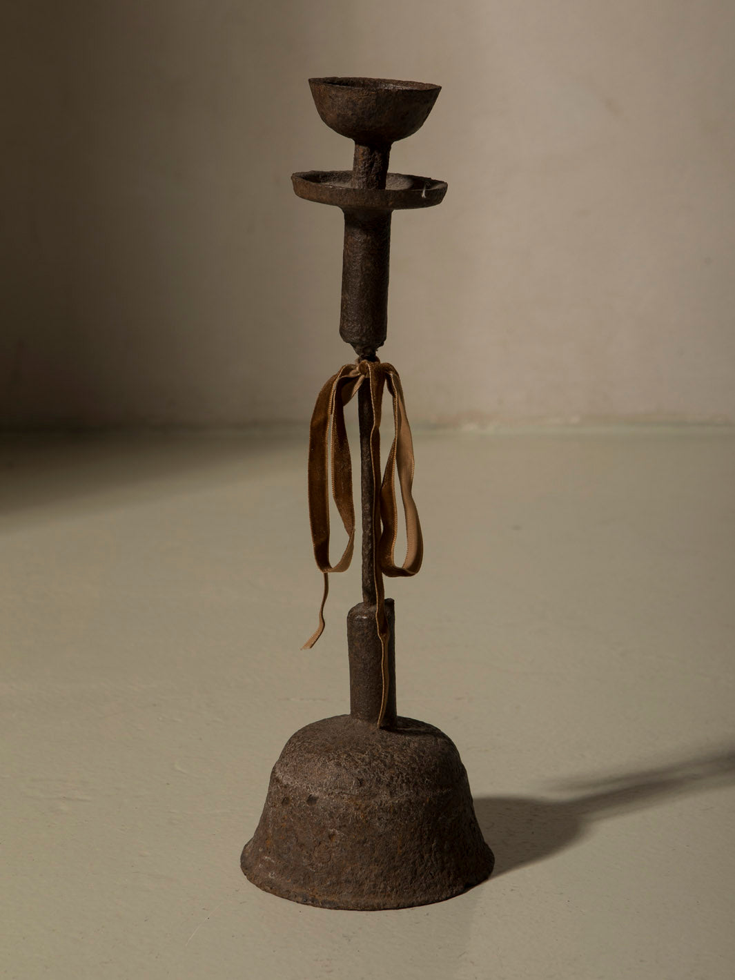 Candelabro Bell de hierro forjado