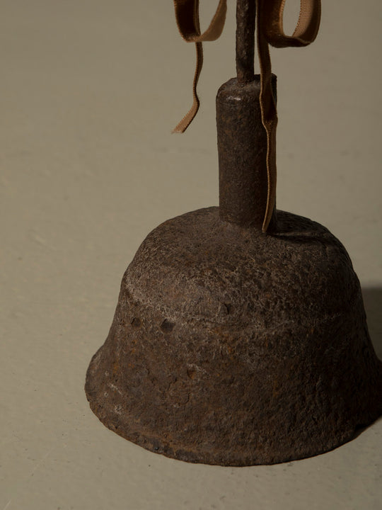 Candelabro Bell de hierro forjado