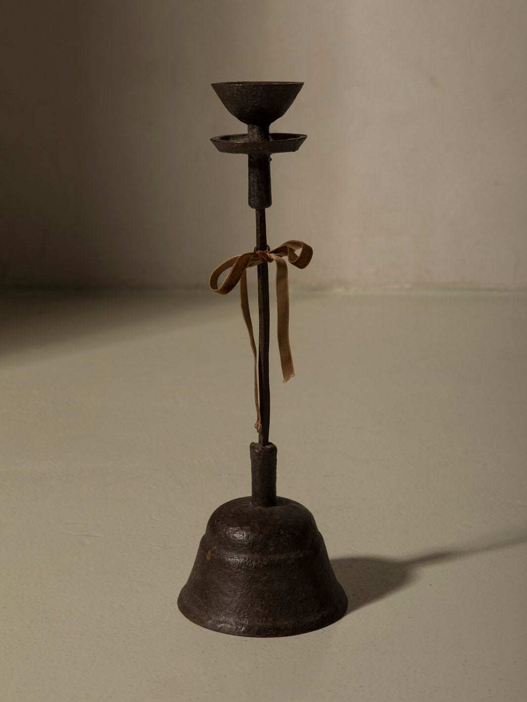 Candelabro Bell de hierro forjado