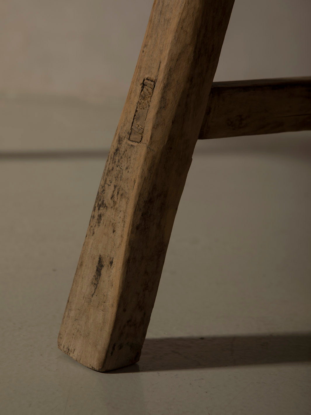 Banco antiguo de olmo