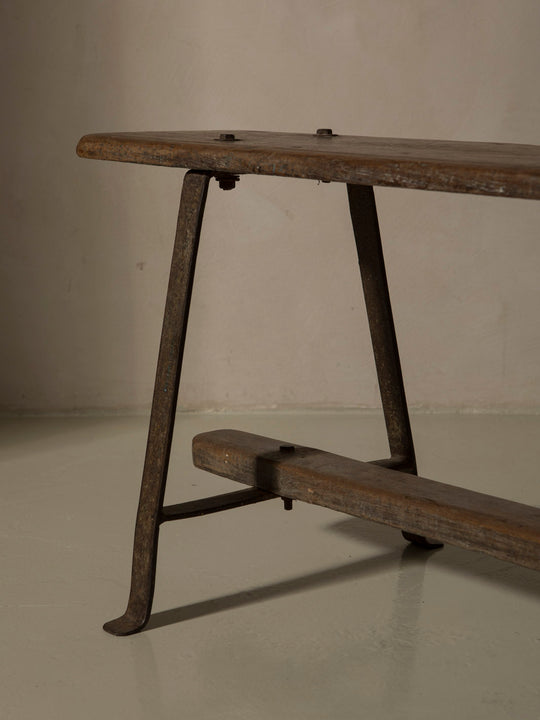 Banco Kumtha de olmo