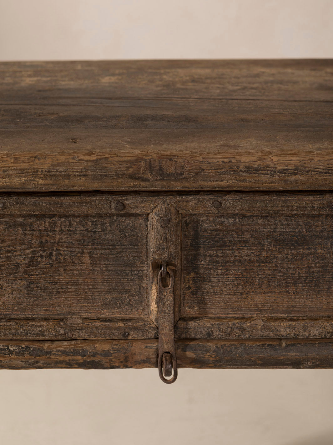 Pequeña consola de olmo 104x45x85cm
