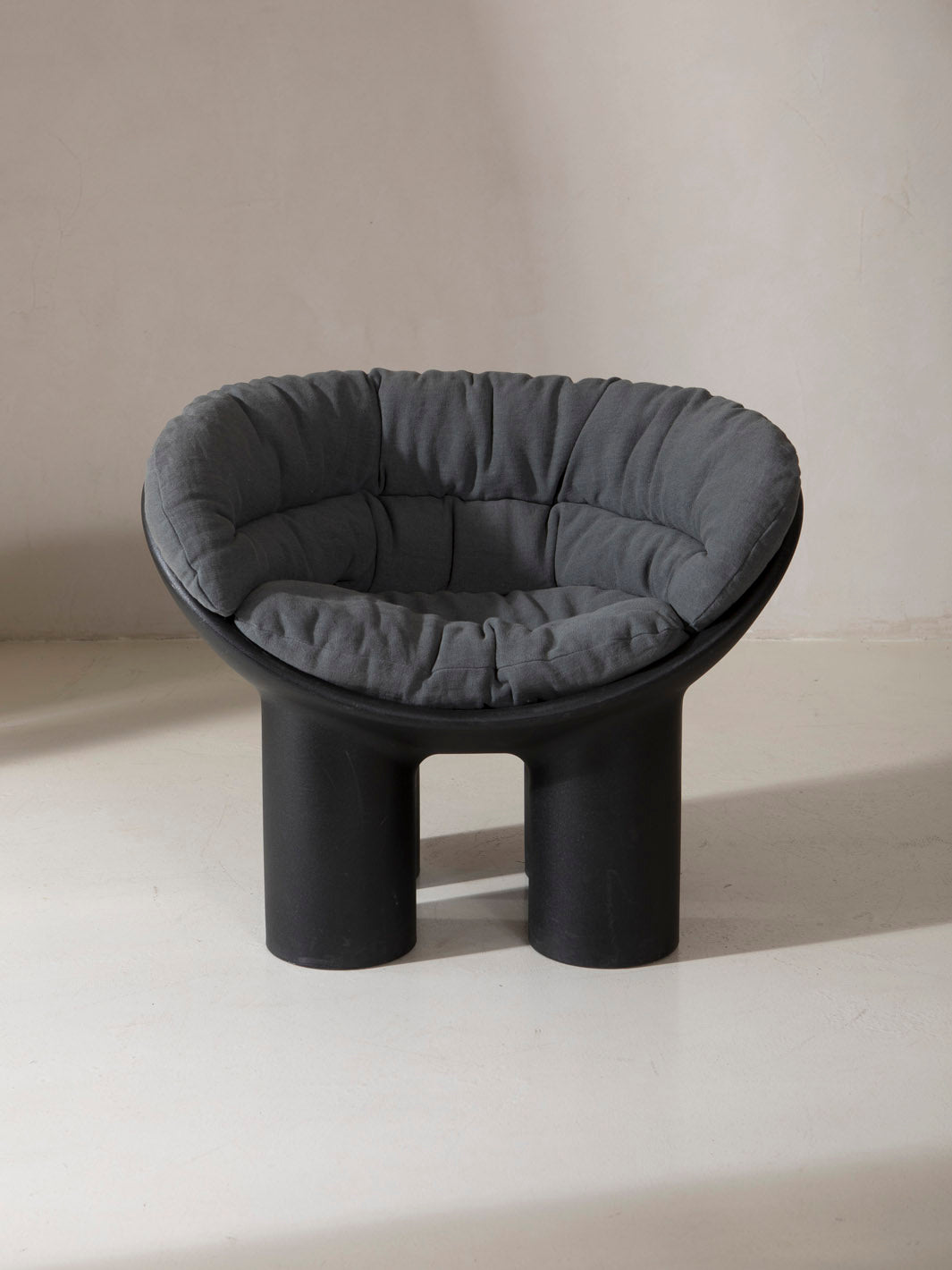 Roly Poly Armchair by Faye Toogood Black