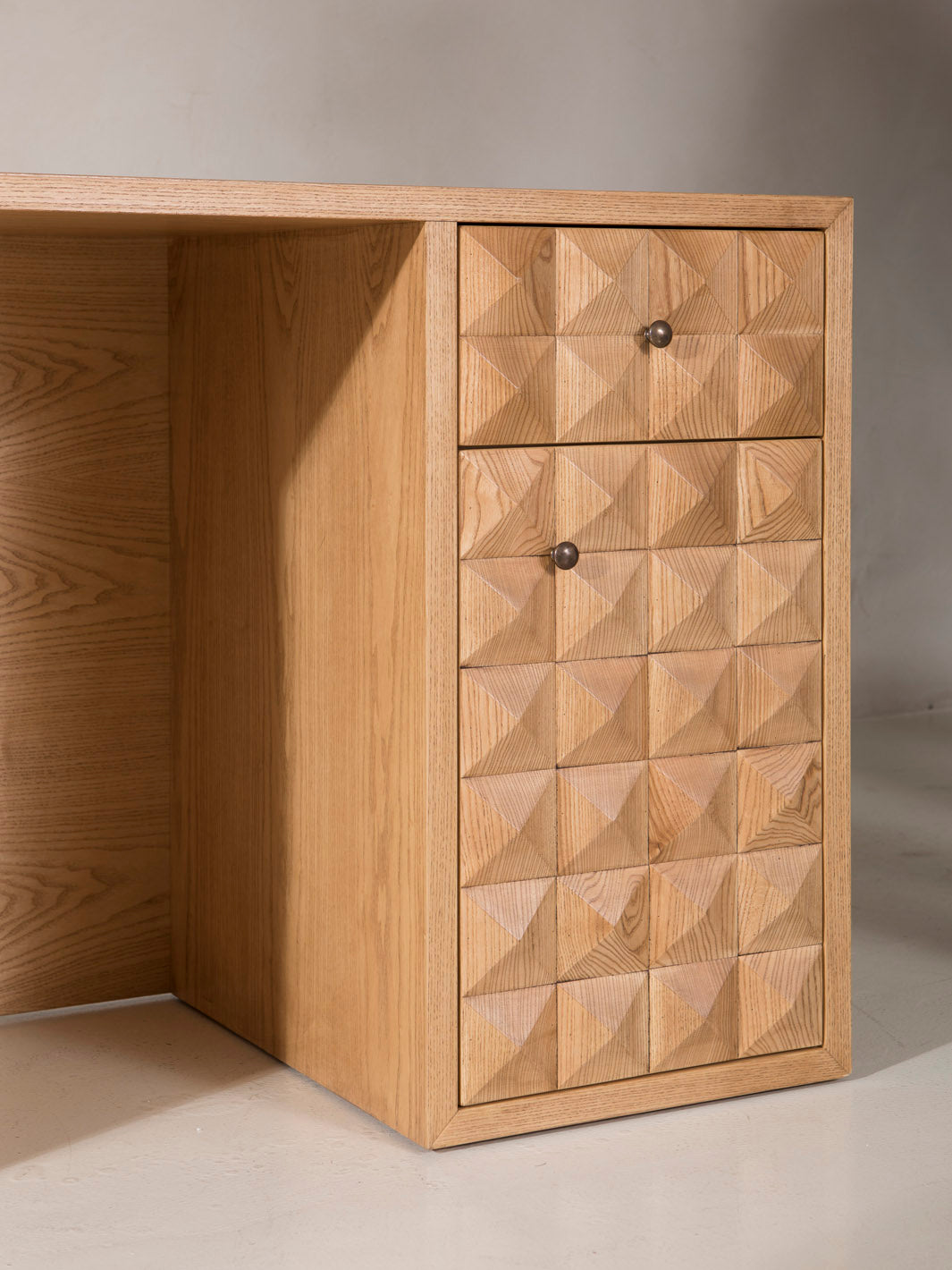 Italian fresno wood desk with squares