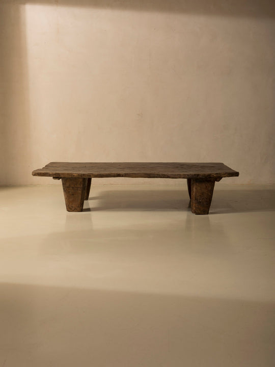 Mesa Naga IV 186x99x39,5cm.