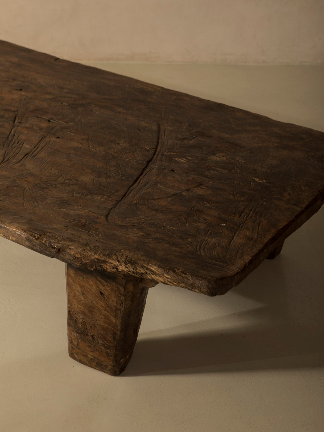 Mesa Naga IV 186x99x39,5cm.