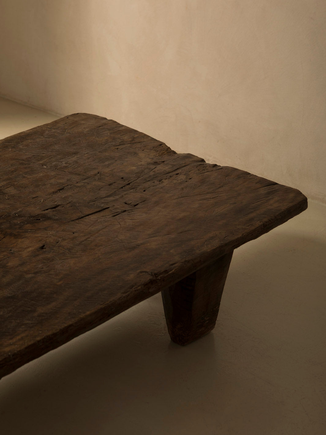 Mesa Naga IV 186x99x39,5cm.