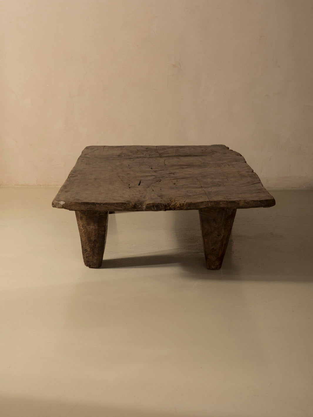 Mesa Naga IV 186x99x39,5cm.