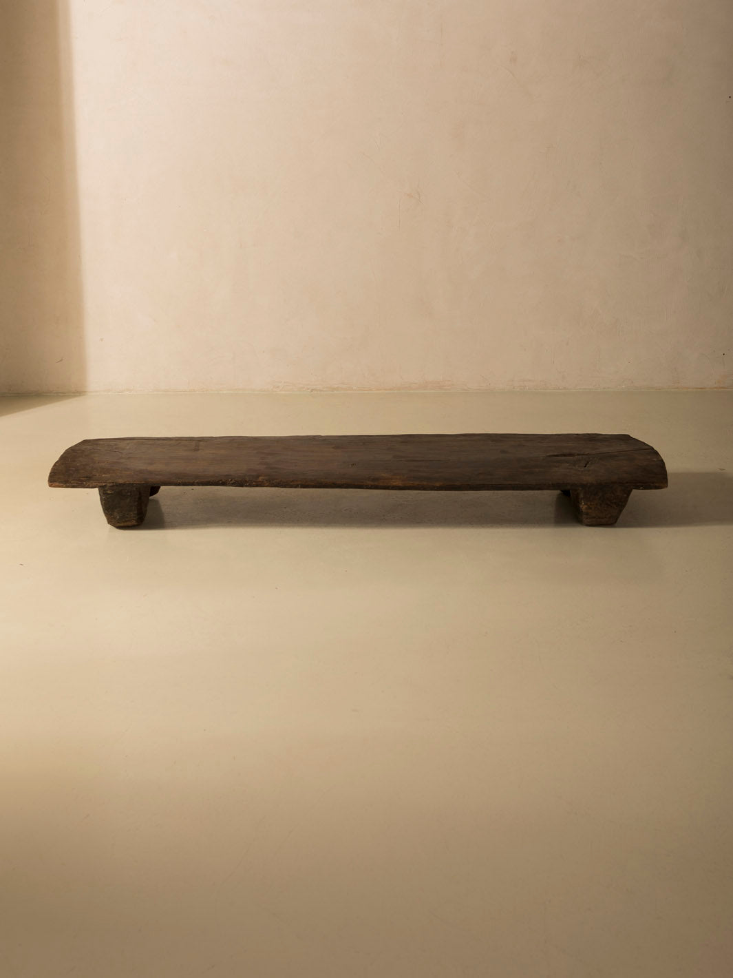 Mesa Naga VII 196x51,5x19cm.