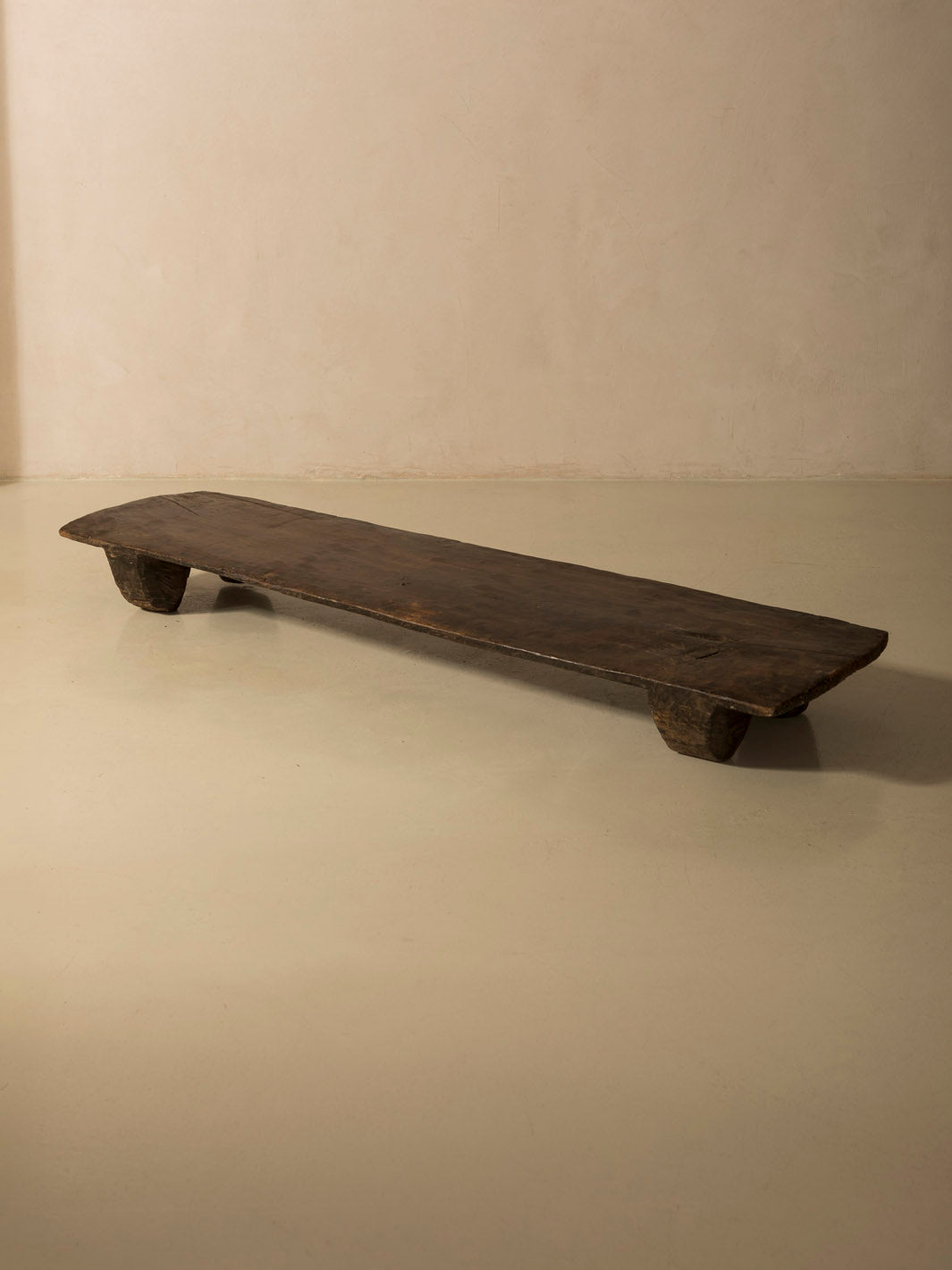 Mesa Naga VII 196x51,5x19cm.