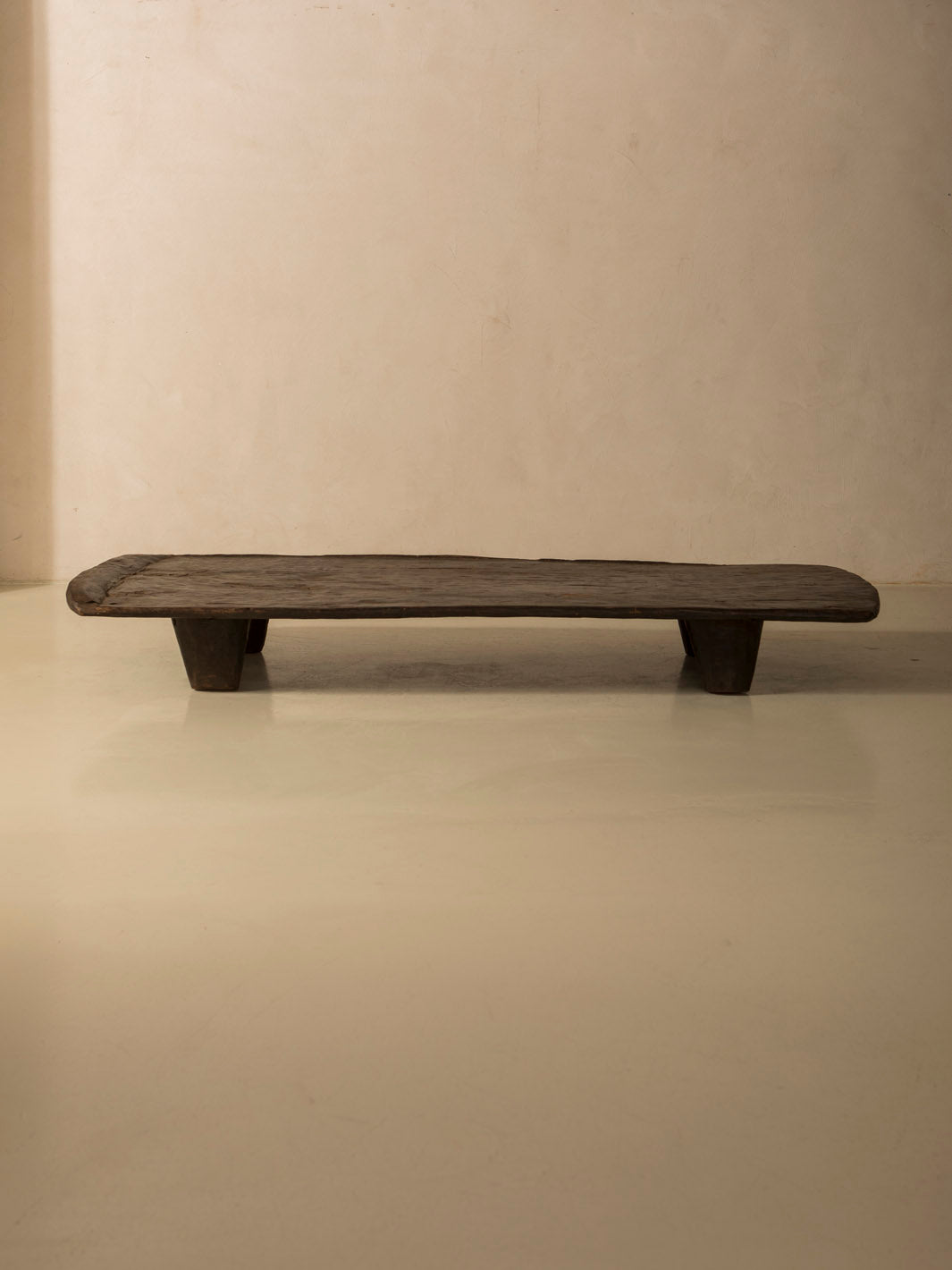 Mesa Naga III 198x74,5x23,5cm.