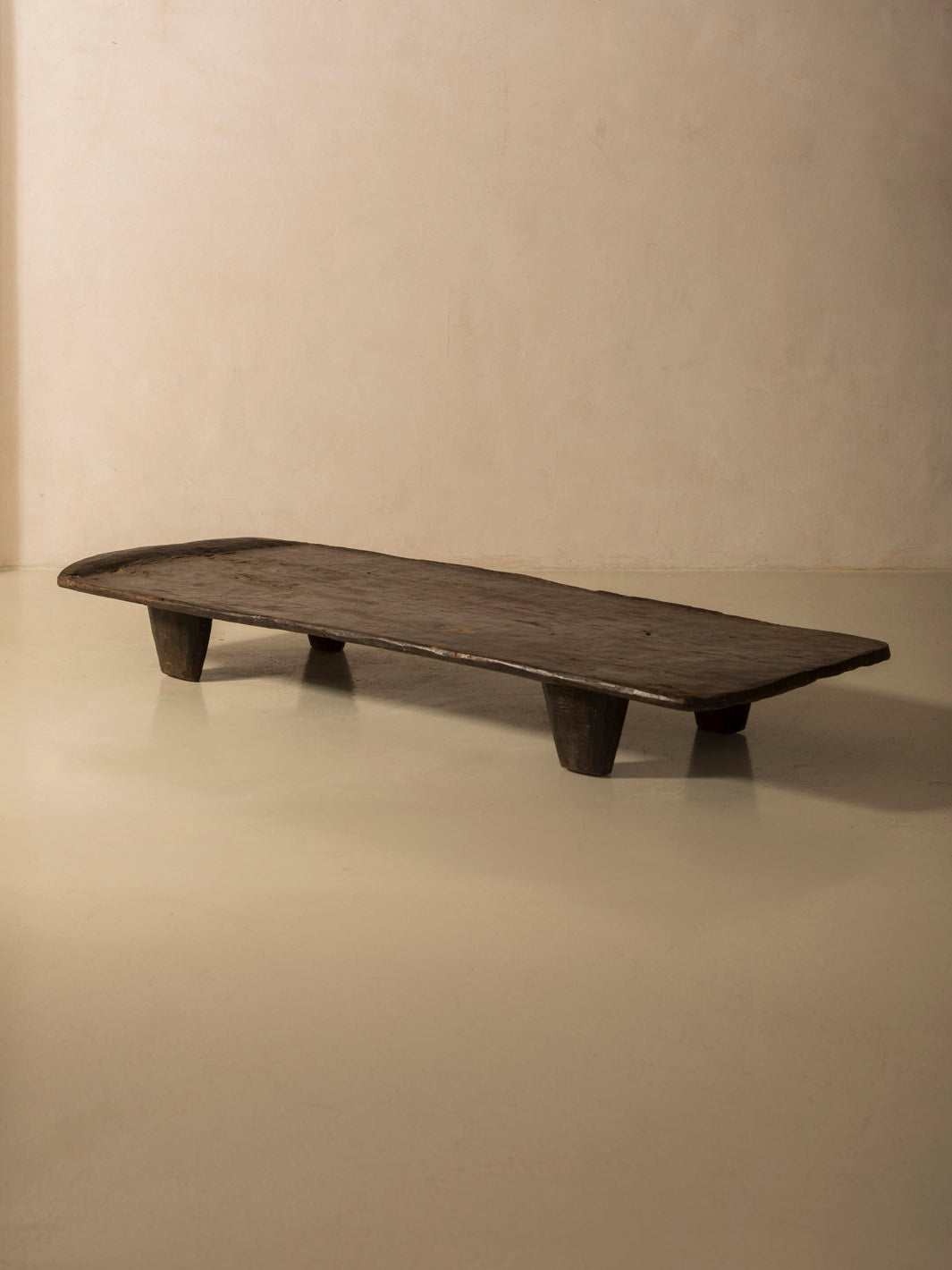Mesa Naga III 198x74,5x23,5cm.