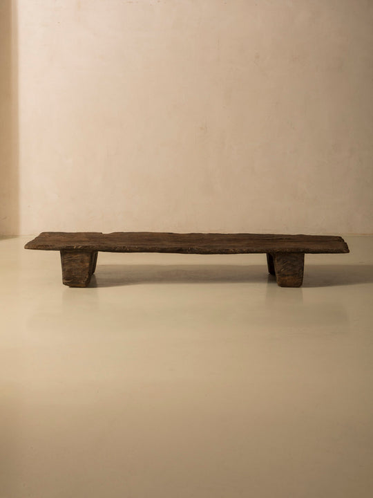 Mesa Naga XI 184x48x25cm.
